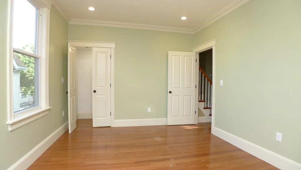 3 bed, 1 bath apartment for rent at 10 Savin Hill Ave Unit 2, Dorchester — photo 5 of 13