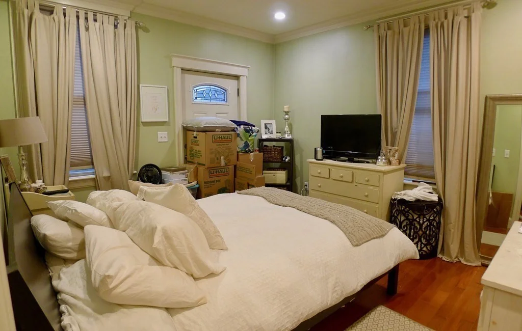 3 bed, 1 bath apartment for rent at 10 Savin Hill Ave Unit 2, Dorchester — photo 8 of 13