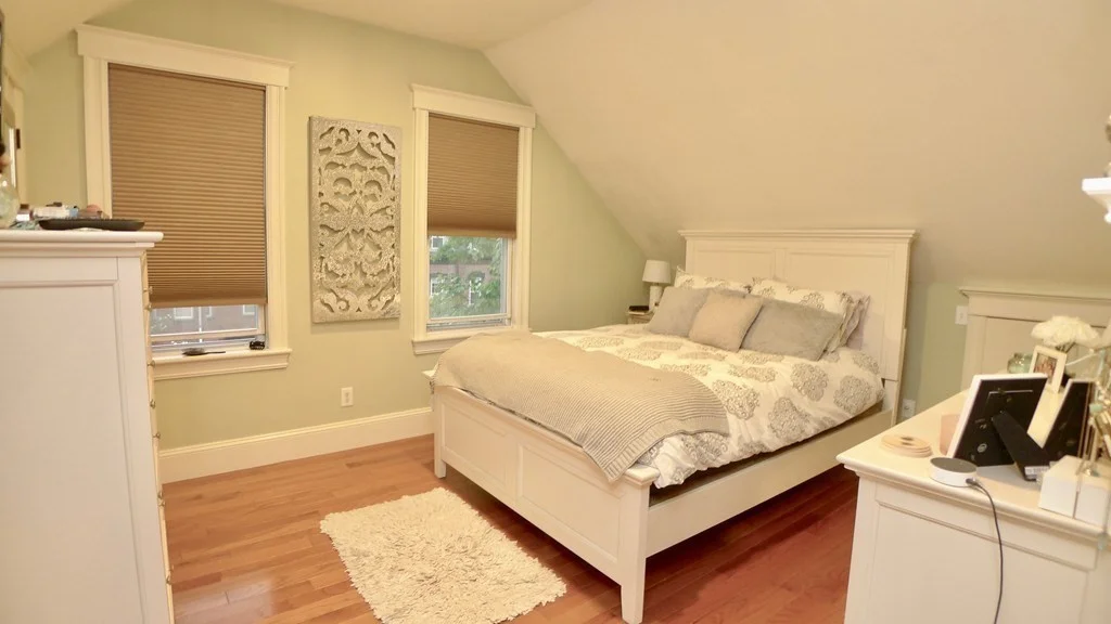 3 bed, 1 bath apartment for rent at 10 Savin Hill Ave Unit 2, Dorchester — photo 10 of 13