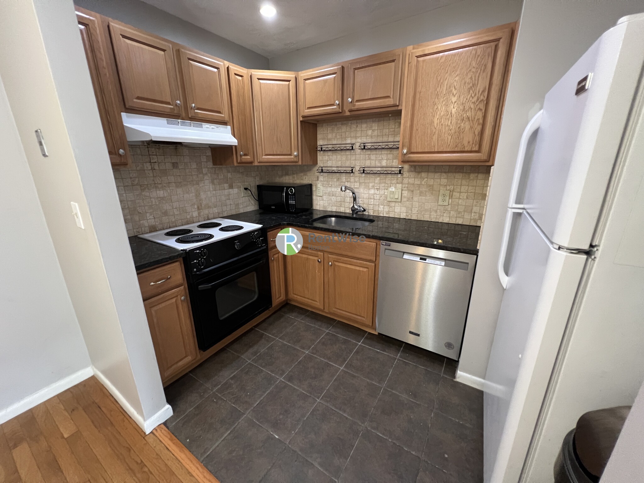 2 bed, 1 bath apartment for rent at 10 Scottfield Rd Unit 31, Allston — photo 2 of 22