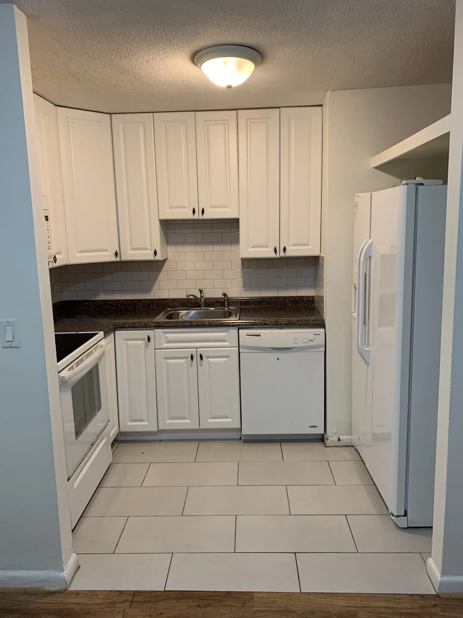 2 bed, 1 bath apartment for rent at 10 Scottfield Rd Unit B3, Allston — photo 8 of 11