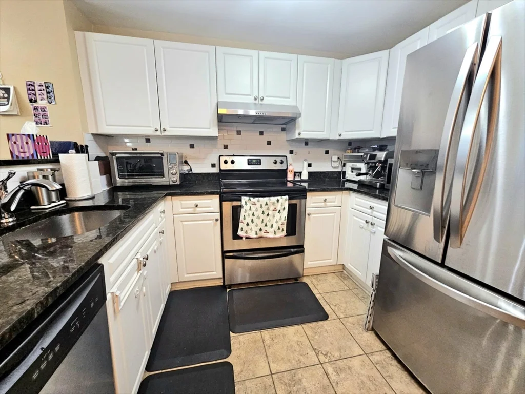 1 bed, 1 bath apartment for rent at 10 Seaport Dr Unit 2111, Norfolk Downs — photo 7 of 26