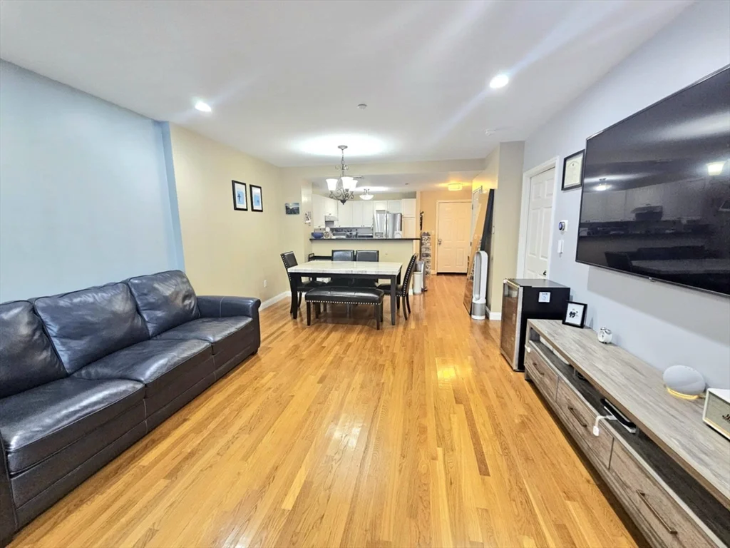 1 bed, 1 bath apartment for rent at 10 Seaport Dr Unit 2111, Norfolk Downs — photo 5 of 26