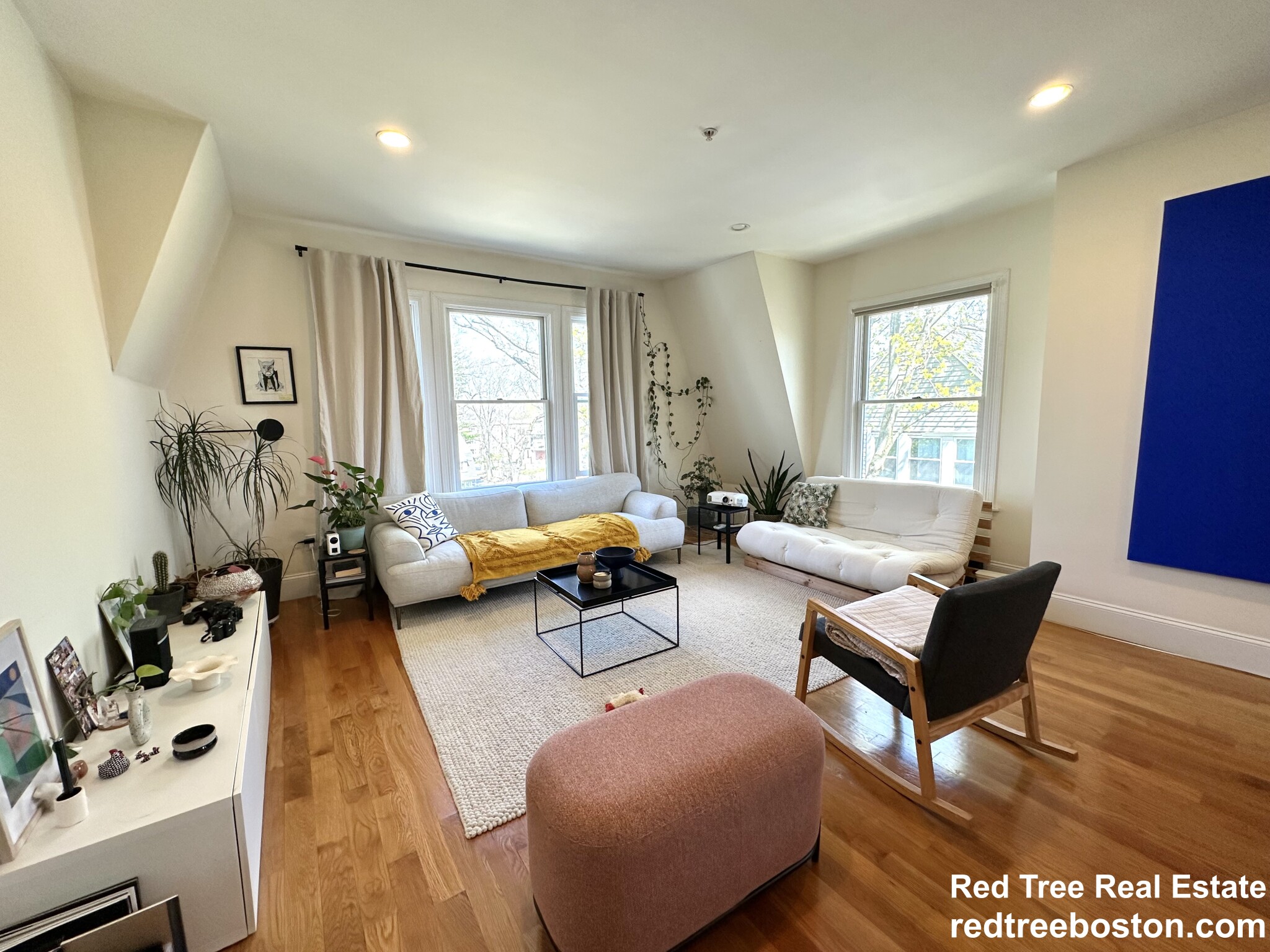2 bed, 1.5 bath apartment for rent at 10 Selkirk Rd Unit 3, Brighton — photo 3 of 16