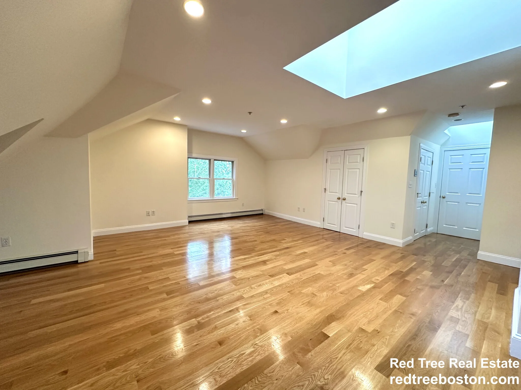 1.5 bed, 1 bath apartment for rent at 10 Selkirk Rd Unit 4, Brighton