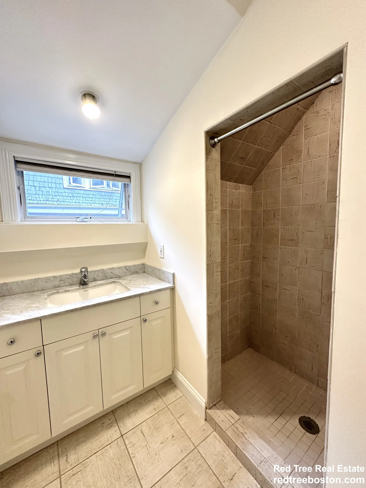 1.5 bed, 1 bath apartment for rent at 10 Selkirk Rd Unit 4, Brighton — photo 10 of 16