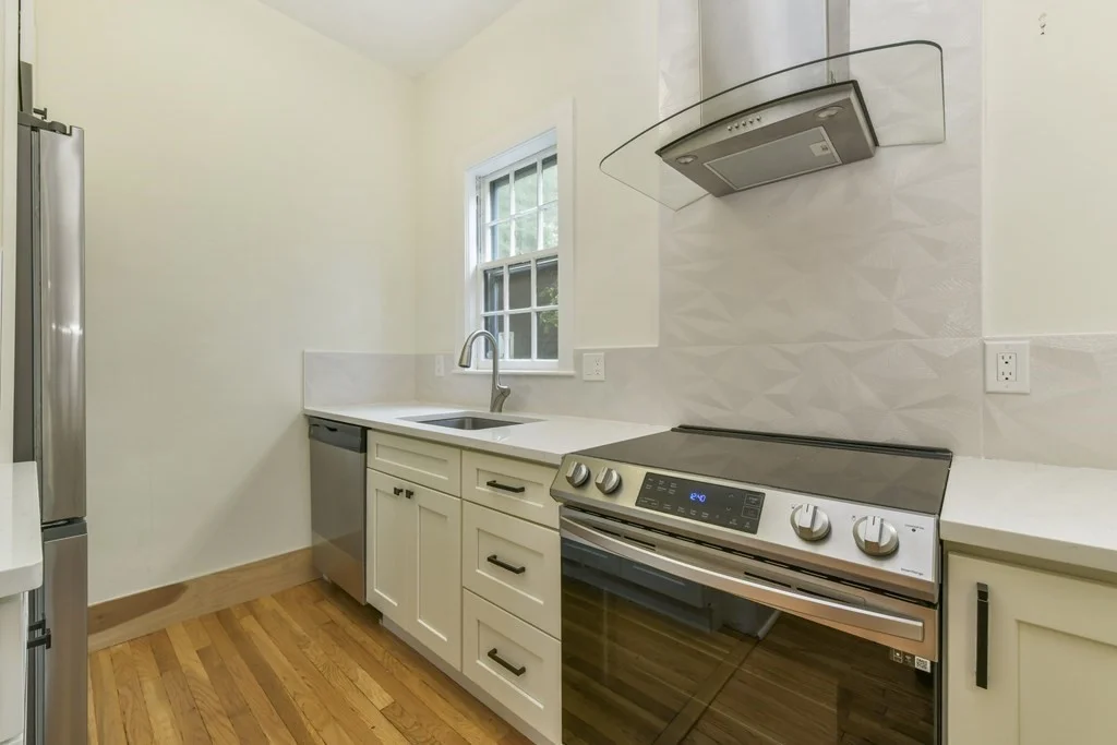 2 bed, 1 bath apartment for rent at 10 Shepard Unit 3, Neighborhood Nine — photo 2 of 19