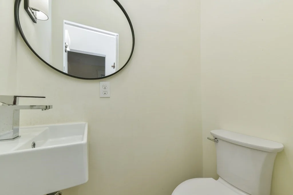 2 bed, 1 bath apartment for rent at 10 Shepard Unit 3, Neighborhood Nine — photo 8 of 19
