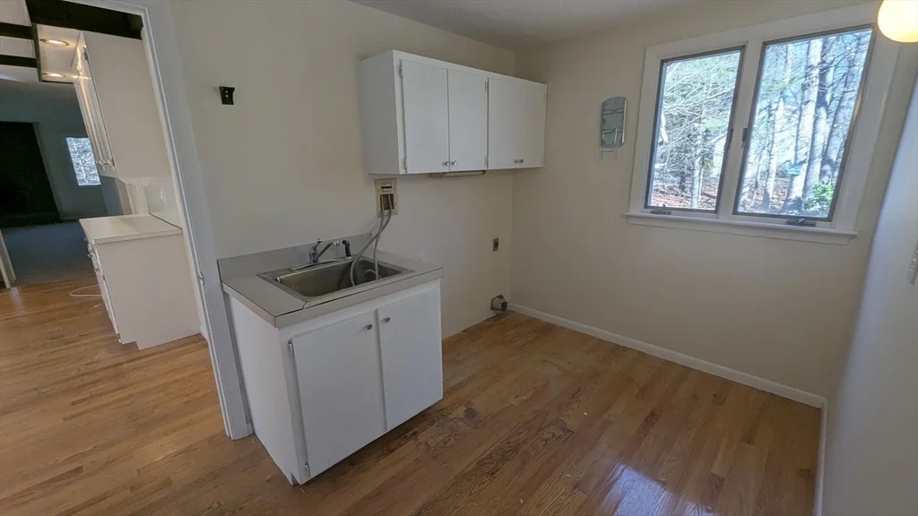 3 bed, 2 bath apartment for rent at 10 Sherwood Ave, Foxboro — photo 23 of 33