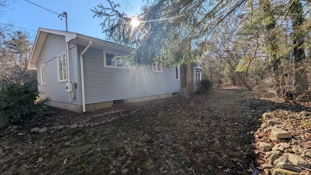 3 bed, 2 bath apartment for rent at 10 Sherwood Ave, Foxboro — photo 29 of 33