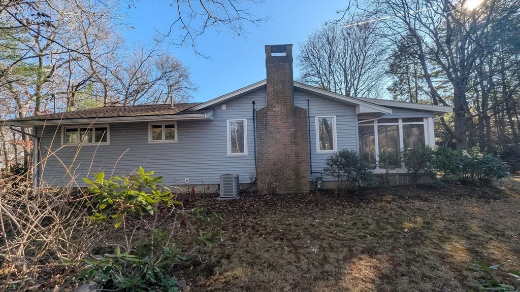 3 bed, 2 bath apartment for rent at 10 Sherwood Ave, Foxboro — photo 30 of 33