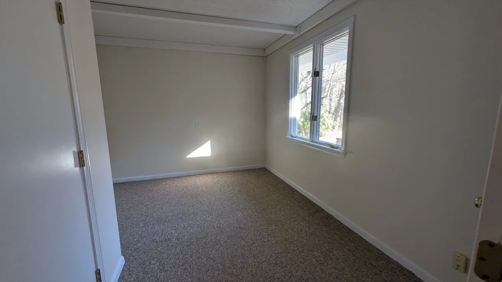 3 bed, 2 bath apartment for rent at 10 Sherwood Ave, Foxboro — photo 11 of 33