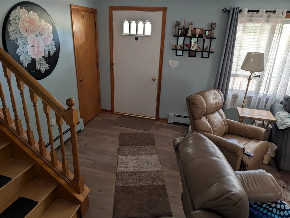 3 bed, 1 bath apartment for rent at 10 Sherwood Ln, Raynham — photo 9 of 15