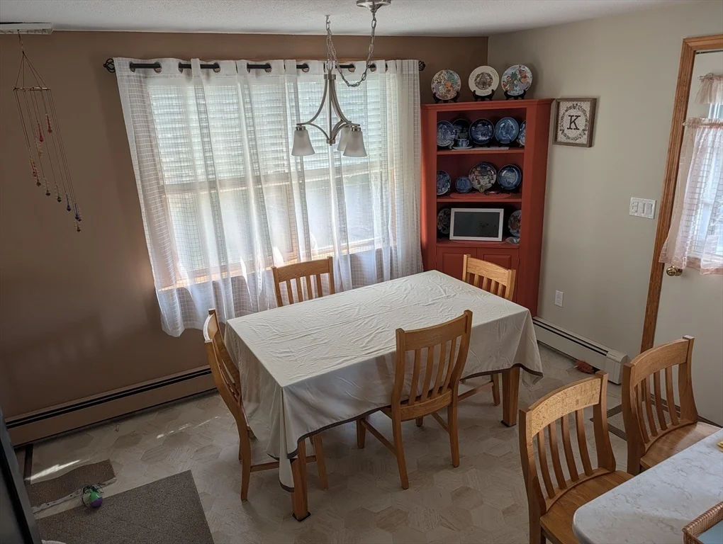 3 bed, 1 bath apartment for rent at 10 Sherwood Ln, Raynham — photo 7 of 15