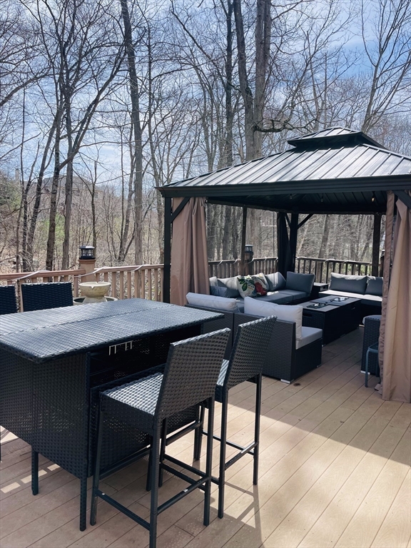 4 bed, 4+ bath apartment for rent at 10 Sheryl Dr Unit 10, Shrewsbury — photo 22 of 25