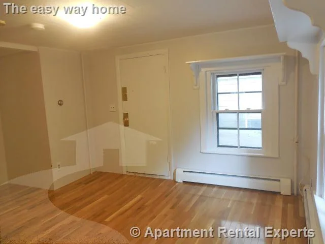 Studio bed, 1 bath apartment for rent at 10 Smith Ave Unit 1R, Ward Two — photo 2 of 6