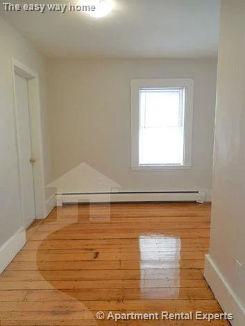 2 bed, 2 bath apartment for rent at 10 Smith Ave Unit 2R, Ward Two — photo 3 of 7