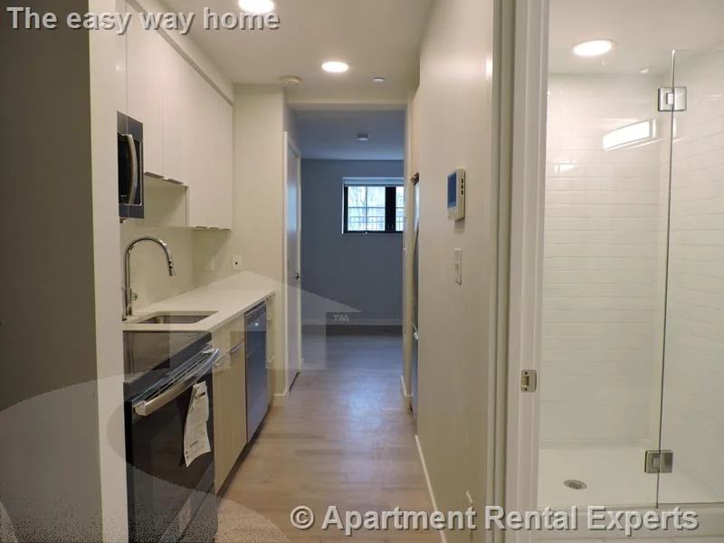 Studio bed, 1 bath apartment for rent at 10 Soden St Unit 004, Central Square