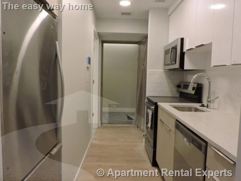Studio bed, 1 bath apartment for rent at 10 Soden St Unit 006, Central Square — photo 3 of 7