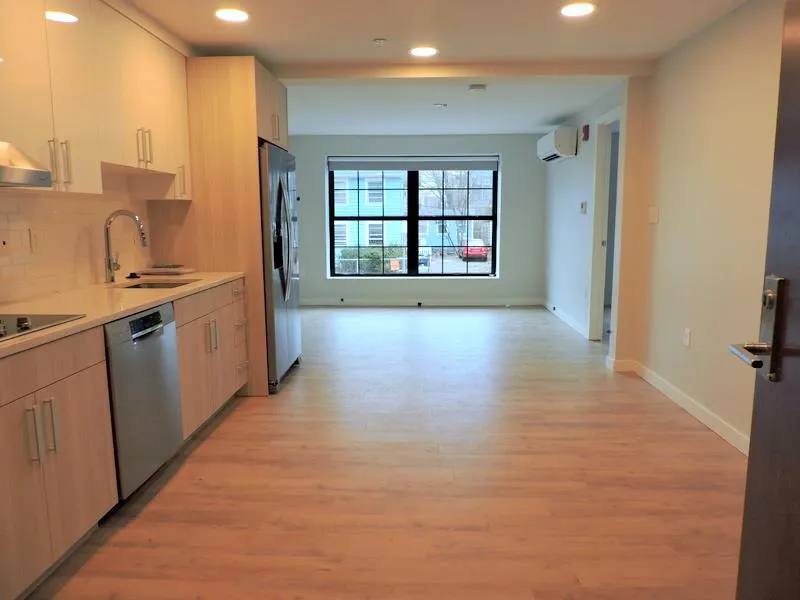 1 bed, 1 bath apartment for rent at 10 Soden St Unit 203, Riverside — photo 3 of 10