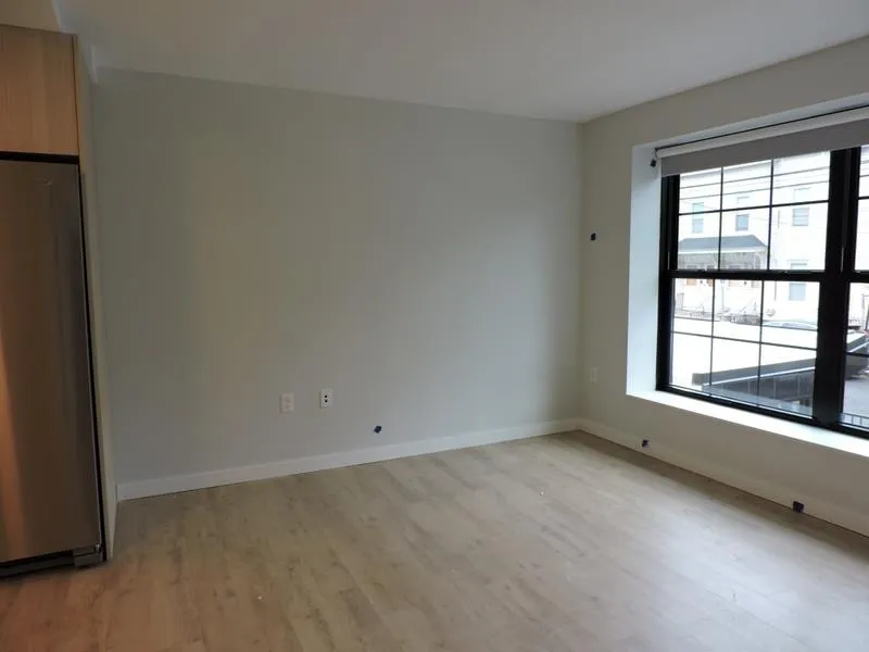 1 bed, 1 bath apartment for rent at 10 Soden St Unit 203, Riverside — photo 7 of 10