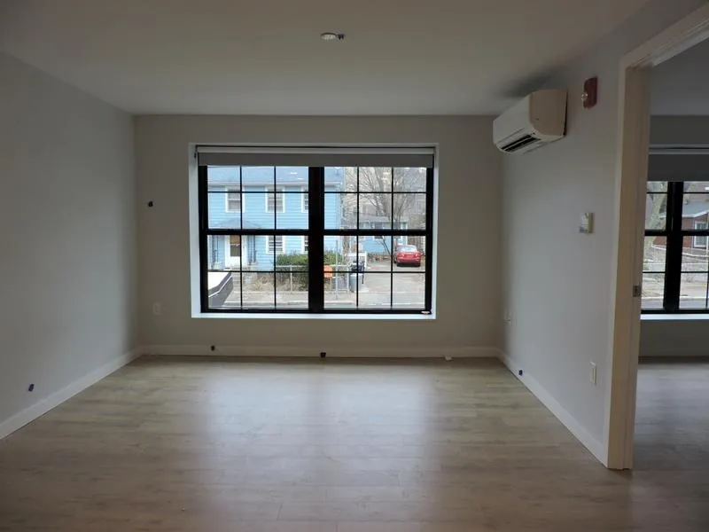 1 bed, 1 bath apartment for rent at 10 Soden St Unit 203, Riverside — photo 4 of 10