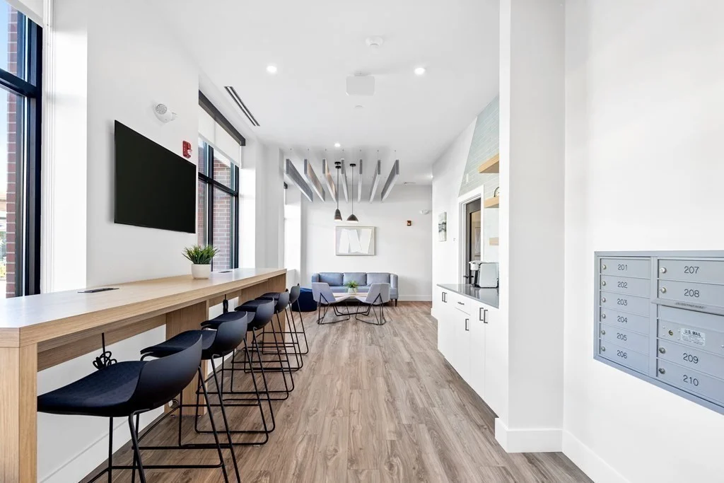 1 bed, 1 bath apartment for rent at 10 Somerset Ave Unit 408, Winthrop — photo 11 of 13