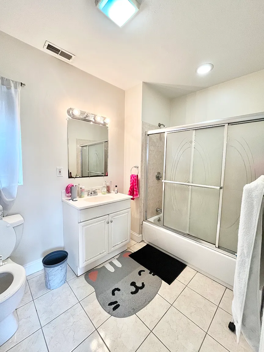 3 bed, 1 bath apartment for rent at 10 South Huntington Ave Unit 2, Mission Hill — photo 11 of 12