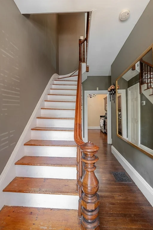 4 bed, 1 bath apartment for rent at 10 Spring Garden Unit 1, Dorchester — photo 19 of 35