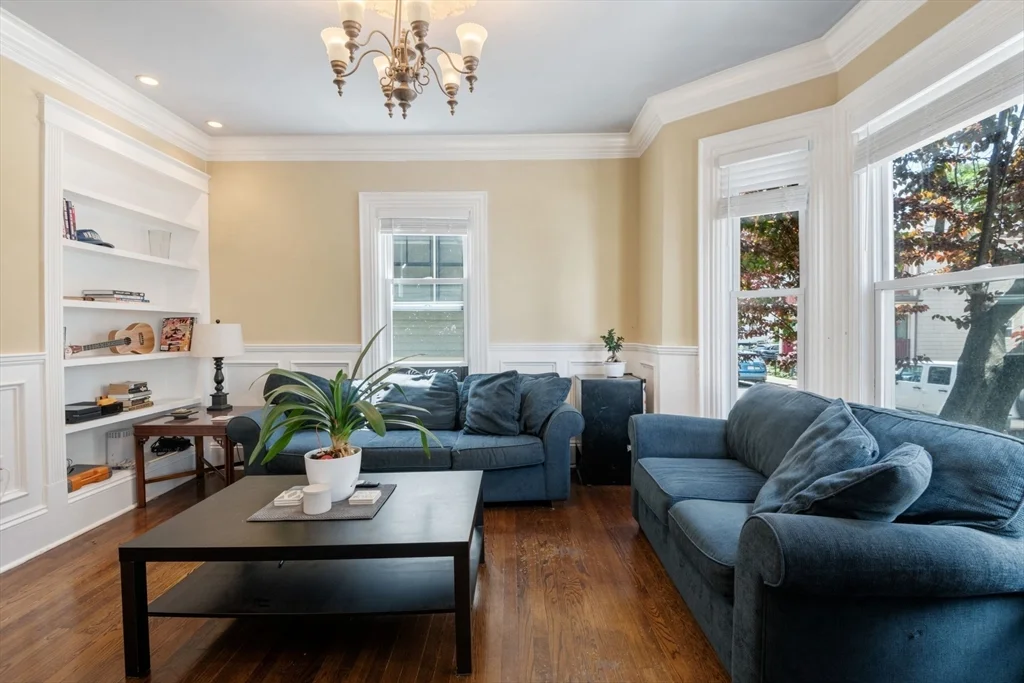 4 bed, 1 bath apartment for rent at 10 Spring Garden Unit A, Dorchester — photo 4 of 35