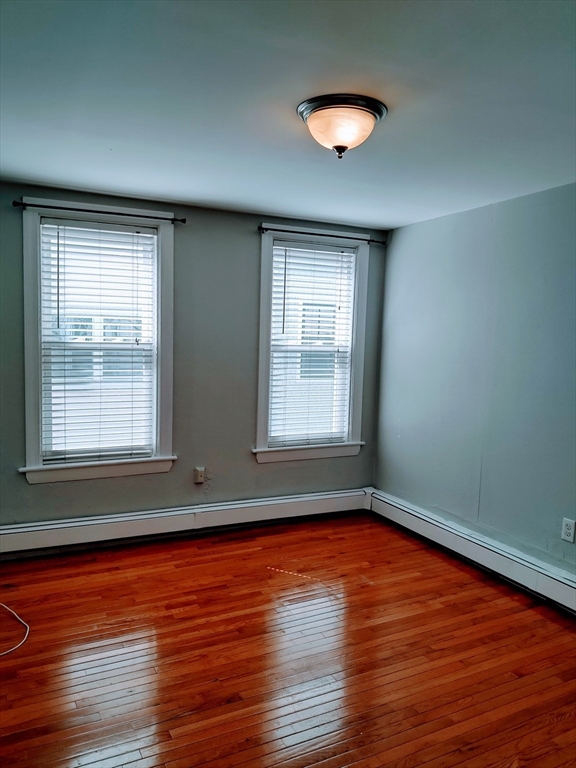 1 bed, 1 bath apartment for rent at 10 Spring St Unit 2, West Roxbury — photo 4 of 7