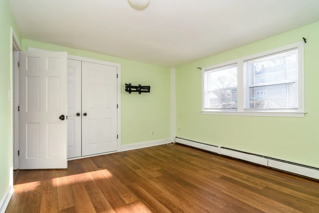 3 bed, 2 bath apartment for rent at 10 Spring Valley Rd, Natick — photo 20 of 24