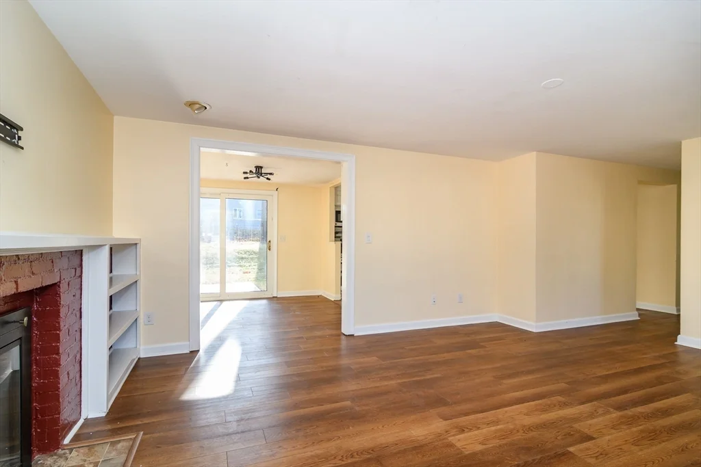 3 bed, 2 bath apartment for rent at 10 Spring Valley Rd, Natick — photo 10 of 24