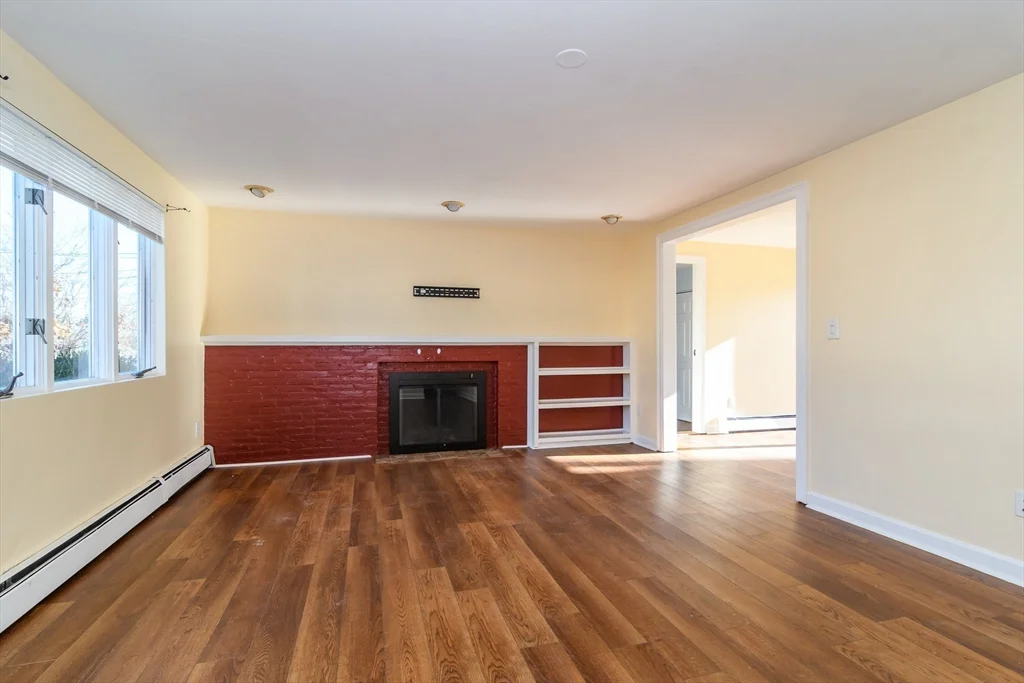3 bed, 2 bath apartment for rent at 10 Spring Valley Rd, Natick — photo 11 of 24