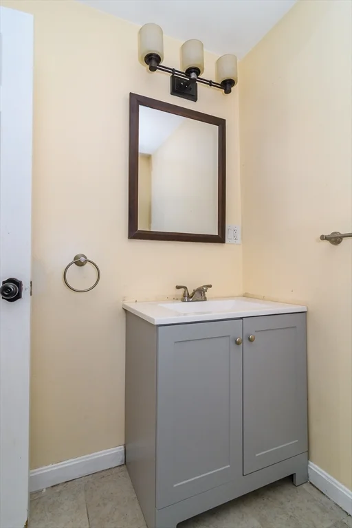 3 bed, 2 bath apartment for rent at 10 Spring Valley Rd, Natick — photo 16 of 24