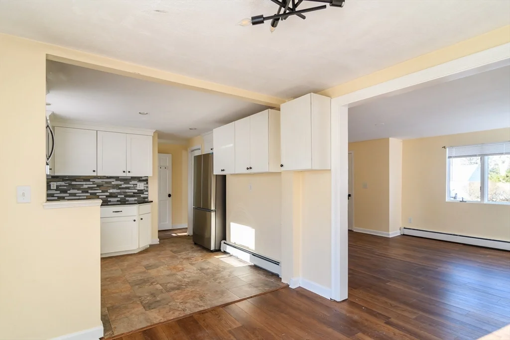 3 bed, 2 bath apartment for rent at 10 Spring Valley Rd, Natick — photo 6 of 24