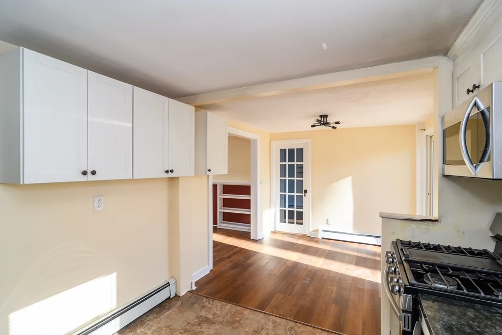 3 bed, 2 bath apartment for rent at 10 Spring Valley Rd, Natick — photo 2 of 24