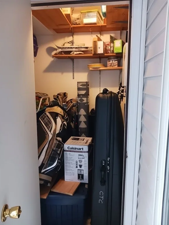 1 bed, 1 bath apartment for rent at 10 Squire Ct Unit 8, Natick — photo 11 of 14