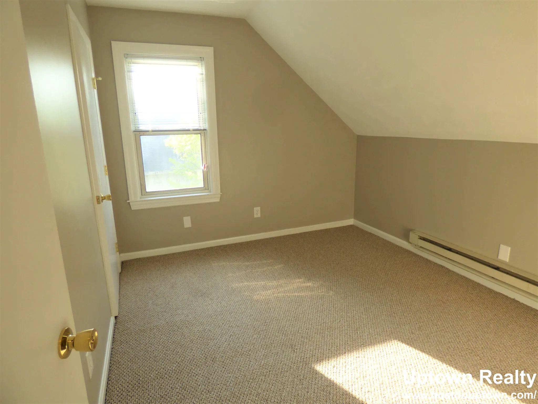4 bed, 2 bath apartment for rent at 10 Stearns St Unit 1c, South Side — photo 11 of 16