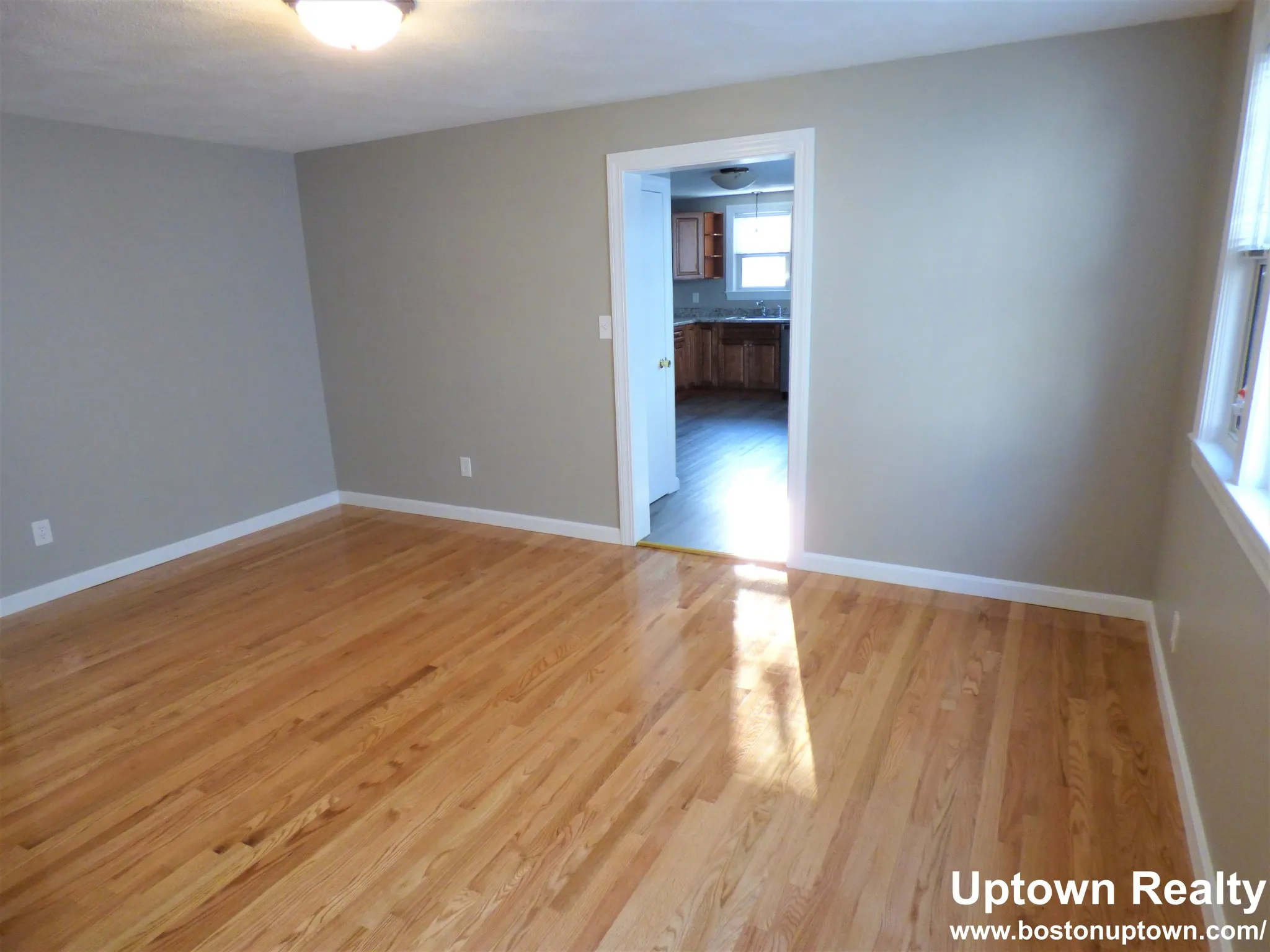 4 bed, 2 bath apartment for rent at 10 Stearns St Unit 1c, South Side — photo 6 of 16