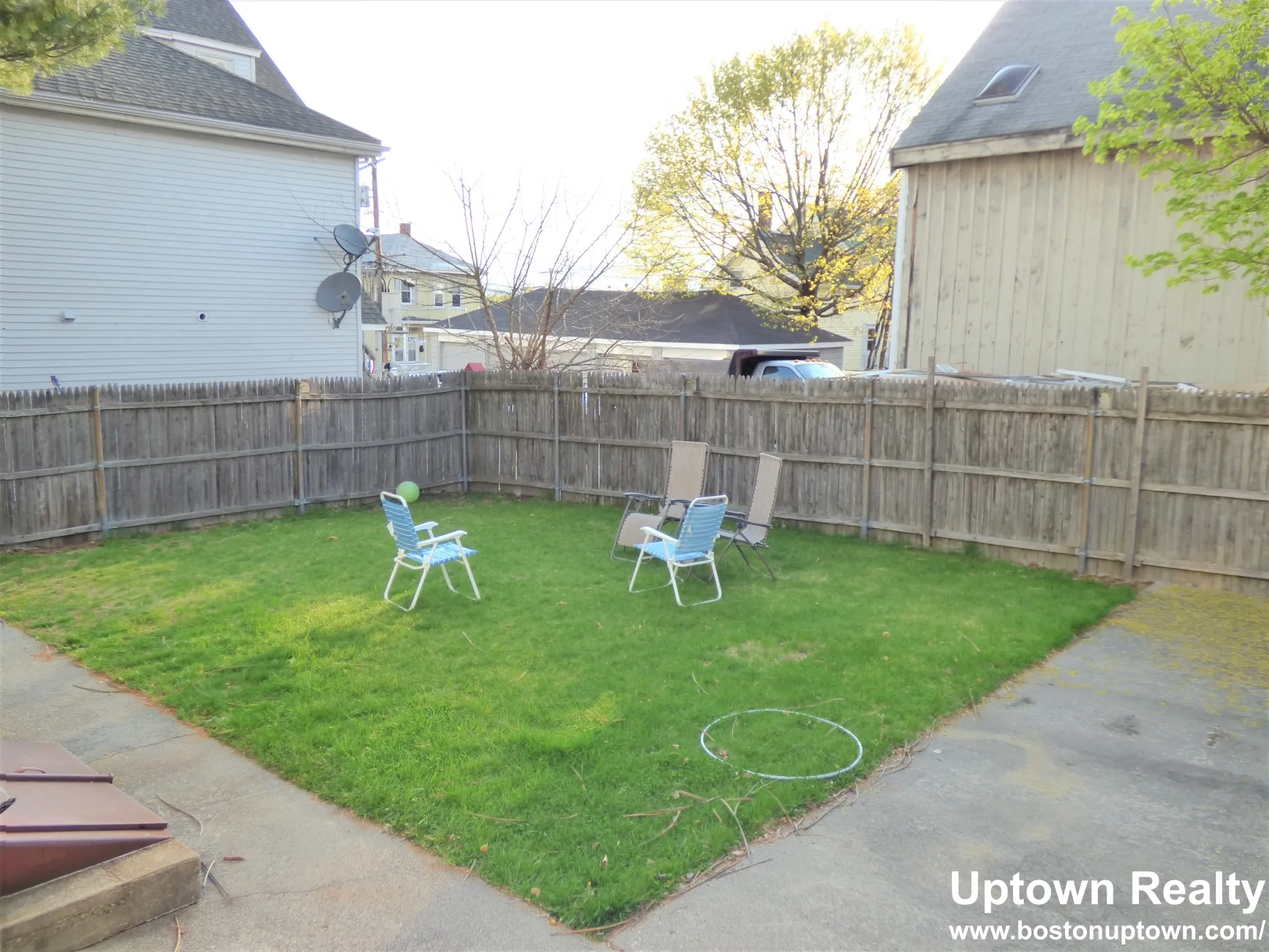 4 bed, 2 bath apartment for rent at 10 Stearns St Unit 1c, South Side — photo 12 of 16