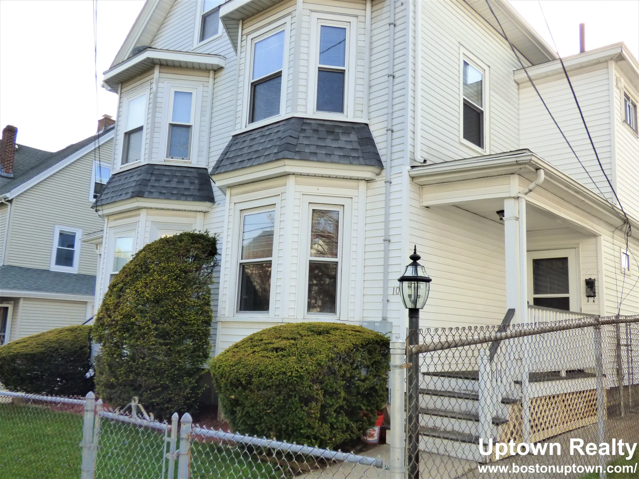 4 bed, 2 bath apartment for rent at 10 Stearns St Unit 1c, South Side — photo 1 of 16