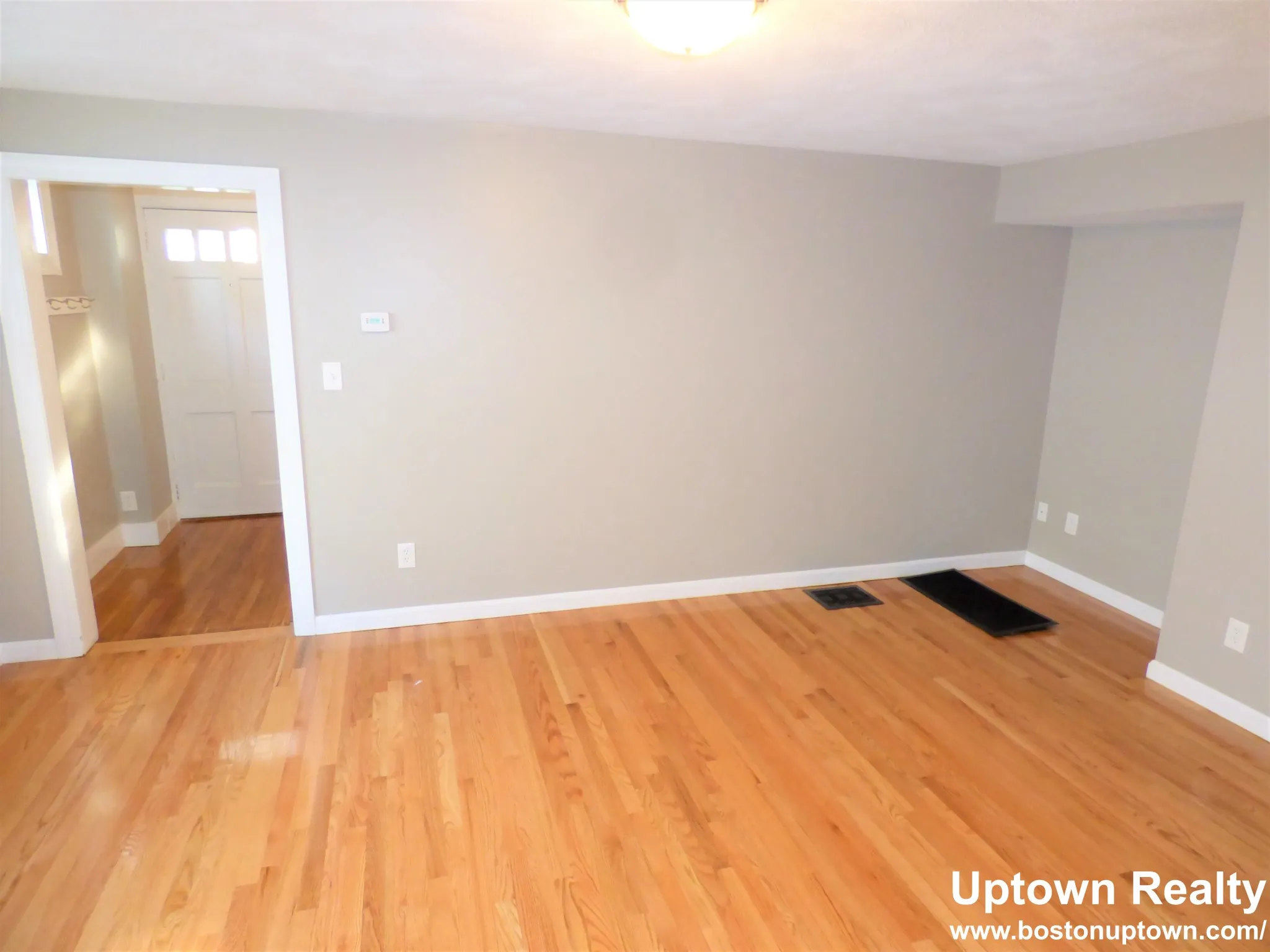 4 bed, 2 bath apartment for rent at 10 Stearns St Unit 1c, South Side — photo 5 of 16