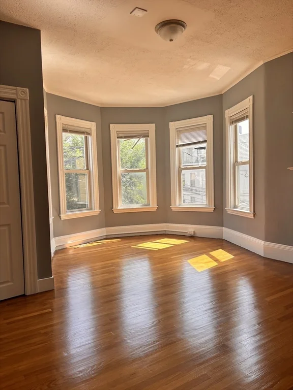 4 bed, 2 bath apartment for rent at 10 Stickney Ave Unit 2, Winter Hill — photo 3 of 10