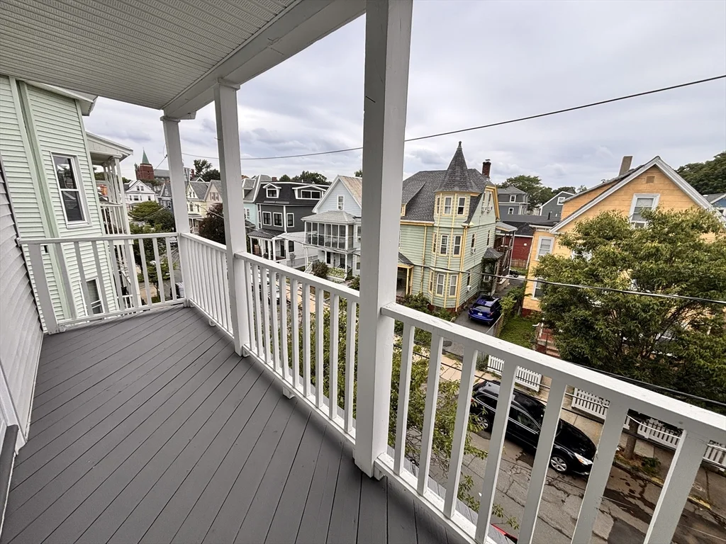 4 bed, 2 bath apartment for rent at 10 Stickney Ave Unit 3, Winter Hill — photo 13 of 13