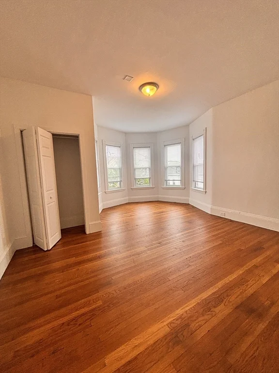4 bed, 2 bath apartment for rent at 10 Stickney Ave Unit 3, Winter Hill — photo 4 of 13