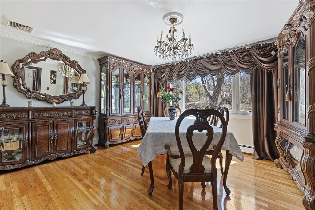 4 bed, 3 bath apartment for rent at 10 Stonewood Dr, Newton — photo 8 of 29