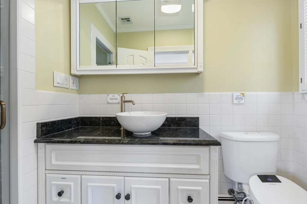 4 bed, 3 bath apartment for rent at 10 Stonewood Dr, Newton — photo 17 of 29