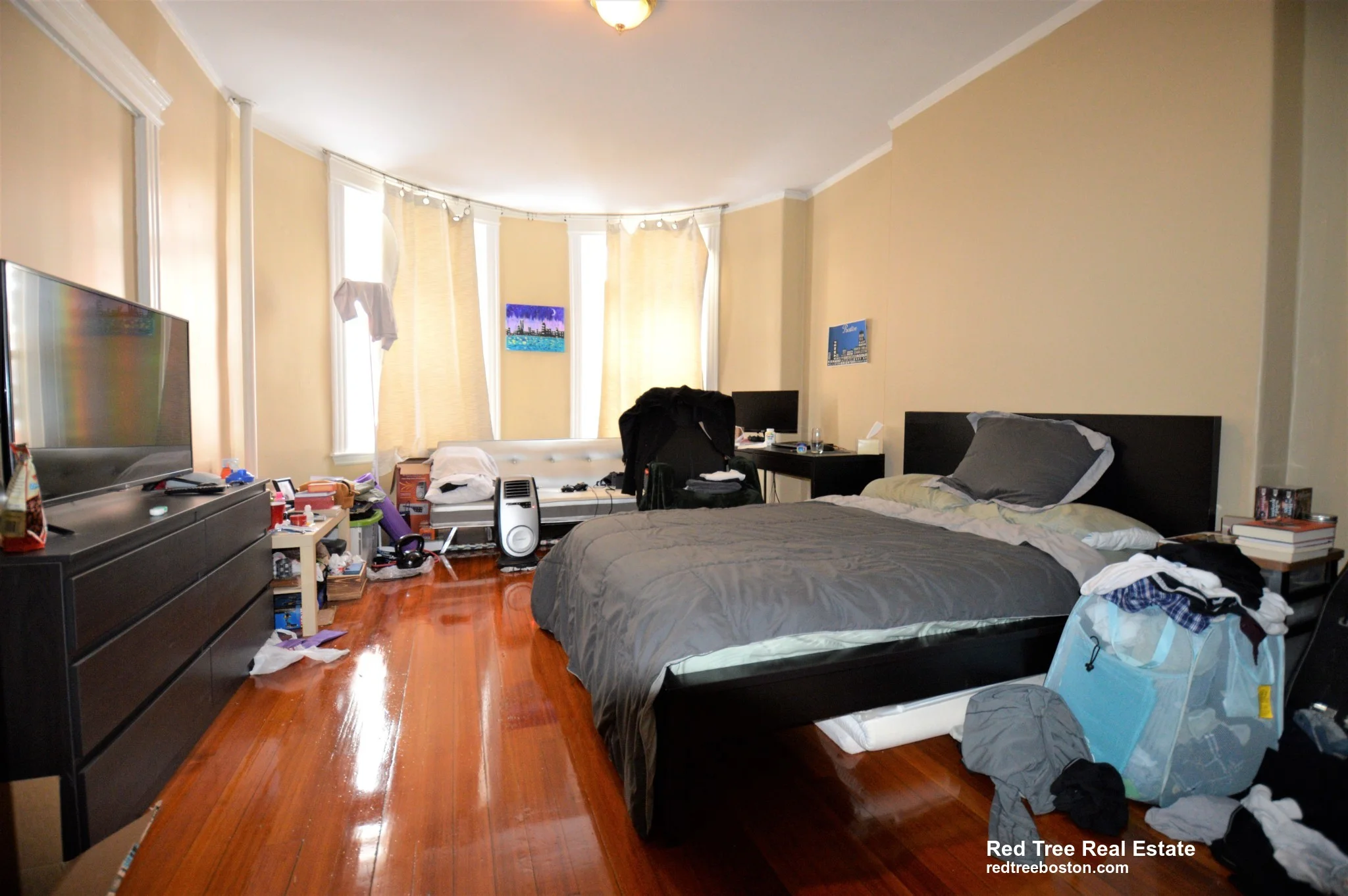 4 bed, 2 bath apartment for rent at 10 Strathmore Rd Unit 1, Brookline — photo 6 of 17