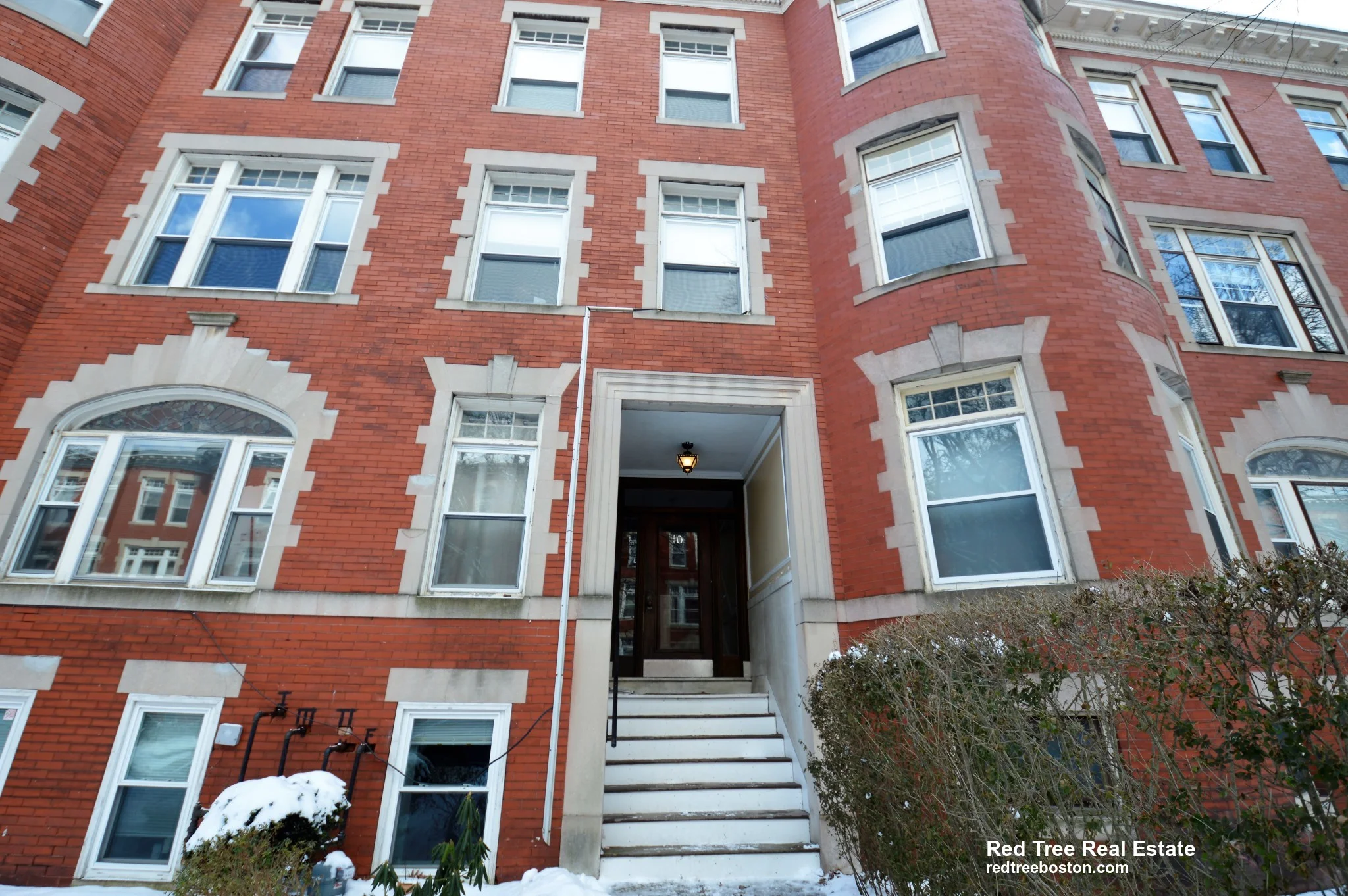4 bed, 2 bath apartment for rent at 10 Strathmore Rd Unit 1, Brookline — photo 15 of 17